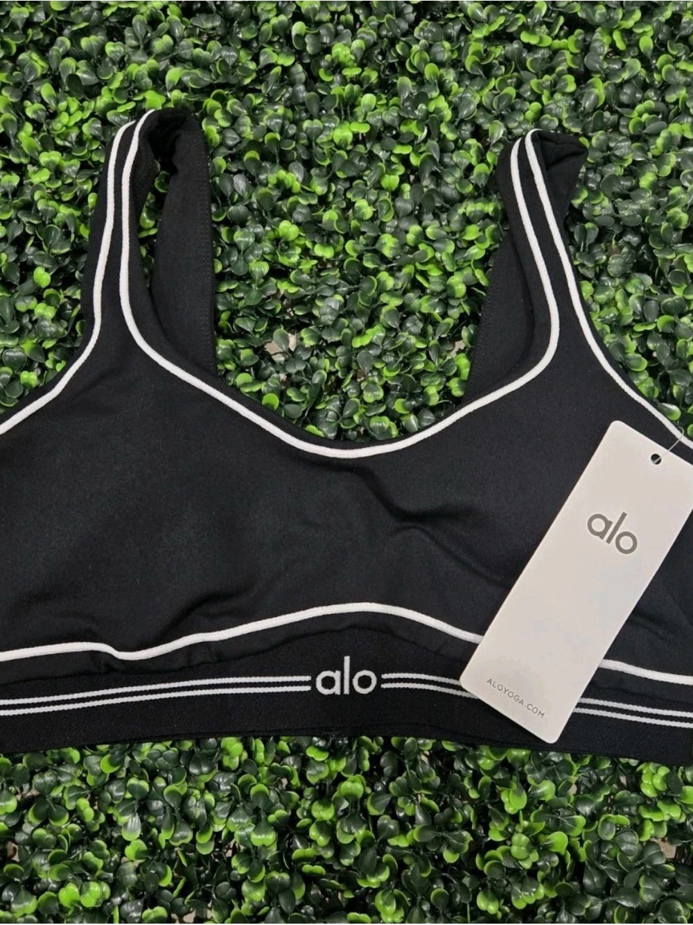 ALO Yoga Black Leggings and Sports Bra Set with White Trim - Picture 2 of 4